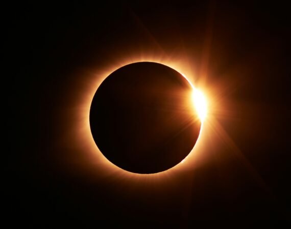 Total Solar Eclipse Lake Erie Ohio Yacht Charter of a Lifetime